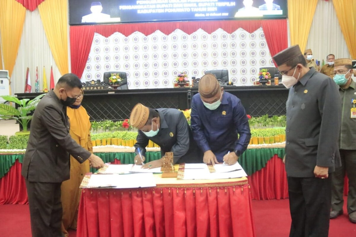 SAH! Pasangan “SMS” Resmi Ditetapkan Bupati & Wabup Pohuwato: Ini Rinciannya!