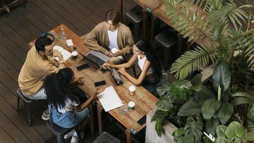 Bikin Lebaranmu TAK TERLUPAKAN! 7 Rekomendasi Tempat Makan Rombongan di Bekasi!