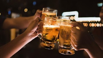 Liburan Berujung Maut: Turis Inggris Meregang Nyawa Akibat Racun dalam Gelas!