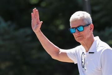 Terbongkar! Alasan Sebenarnya Tim Cook Kunjungi China, Bukan Sekadar Pesta Ulang Tahun!