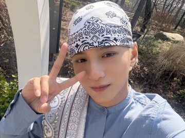 HEBOH! Zayyan XODIAC Bikin Haru Rayakan Idulfitri di Korea: Intip Kisah & Fotonya!