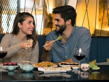 Terungkap! Trik Psikologi ‘Negging’ yang Merusak Kencan Anda: Kenali & Lawan Sekarang!