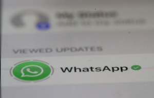 TERBONGKAR! WhatsApp iPhone Bakal Sulap Chat Kamu Jadi Multibahasa Otomatis!