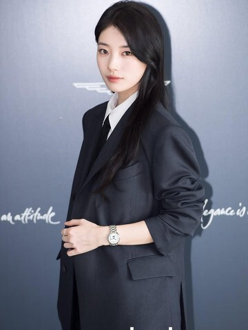 DUA SISI BAE SUZY: Cantik Memikat, Gagah Memukau dalam Balutan Androgini!