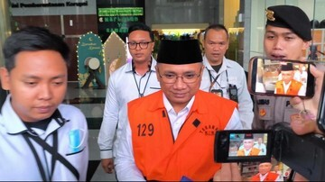 TERUNGKAP! Eks Menag Yaqut Jadi Tahanan Rumah: Skandal Besar Berbuntut Panjang!