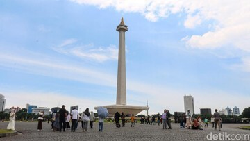 Jalanan Macet Total Akibat Kedatangan Presiden Prabowo di Monas: Ada Apa Sebenarnya?!