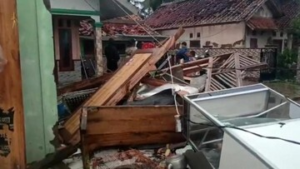 Ciamis Luluh Lantak Dihantam Badai! Puluhan Rumah Hancur, Ratusan Warga Terdampak!