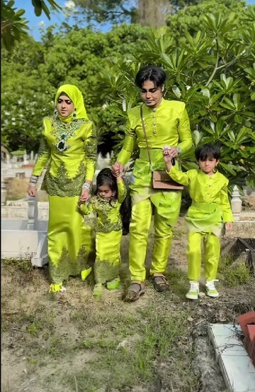 Terungkap! Pria Ini Jahit 30 Baju Lebaran Keluarga, Penampilan Neonnya Gemparkan Netizen!