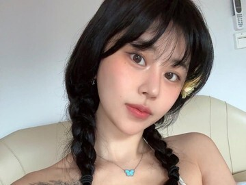 Dukun Gen Z Korea Bikin Geger! Bikini VS Mantra: Sensasi atau Revolusi Spiritual?