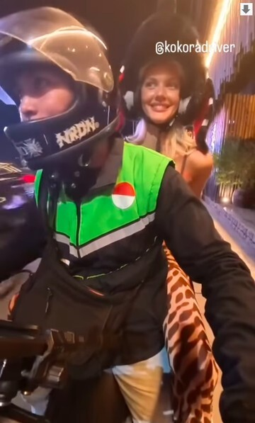 VIRAL! Miss Universe Kepergok Naik Ojek di Bali, Ini Alasan Dia Tak Malu Tampil Sederhana!