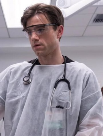 Terungkap! Aktor Ini Lunas Utang Kuliah Rp 1,2 M Berkat Drama Medis ‘The Pitt’!