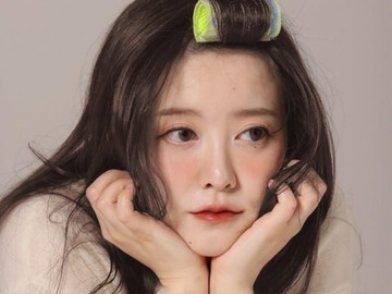 Goo Hye Sun Bikin Geger! Jual Pouch Pulpen Rp 1,7 Juta Usai Roll Rambut Viral, Cek Alasannya!