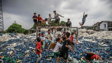 Ironi Jakarta! Anak-anak Bermain di Tengah Gunung Sampah, Kesehatan Mereka Terancam!