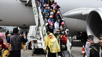PULANG HAJI BAWA OLEH-OLEH SEPUASNYA? Ini Cara Agar Bebas Pajak & Anti Ribet!