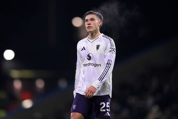 Manuel Ugarte di MU: Mitos Kekalahan 14 Laga Terungkap! Faktanya Bikin Kaget!