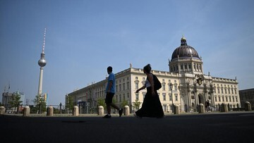 Liburan Gratis di Berlin: Cukup Pungut Sampah, Voucher Eksklusif Menanti!