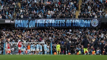 Panik di Jalanan London? Begini Cara Fans Man City Goyang Mental Arsenal!