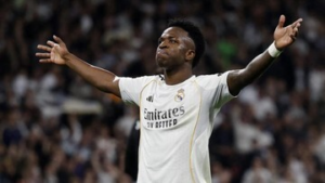 Vinicius Jr. Bukan Messi Apalagi Ronaldo, Eks Bek Brasil Beri Peringatan Keras!