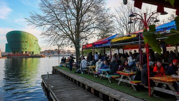 TERBONGKAR! Rahasia Amsterdam Bikin Kamu Lupa Stres di Tepi Kanal!