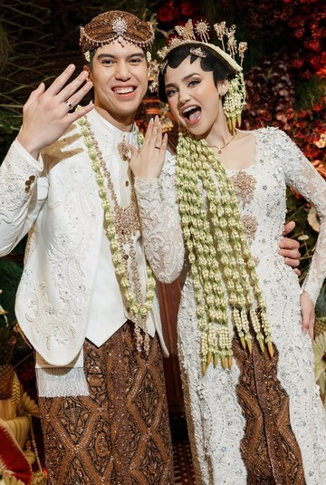 Terbongkar! Pernikahan ‘Raja & Ratu Jawa’ El Rumi & Syifa Hadju: Detail Mewah Bikin Melongo!