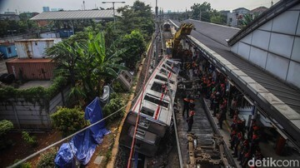 Geger Bekasi Timur! Puluhan Jadwal Kereta Api Hangus Akibat Insiden Tak Terduga!
