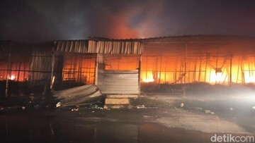 480 Kios Hangus! Tragedi Pasar Kanjengan Semarang: Modal Pedagang Lenyap dalam Sekejap!