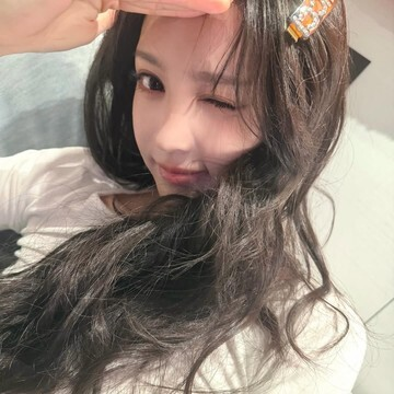 Terungkap! Rahasia Kecantikan ‘Boneka Hidup’ Tian Xiwei di Balik Lensa Gucci yang Bikin Geger!