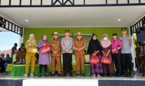 Pasar Murah Subsidi Dibuka Bupati Ismet Mile di HUT Bhayangkara 80