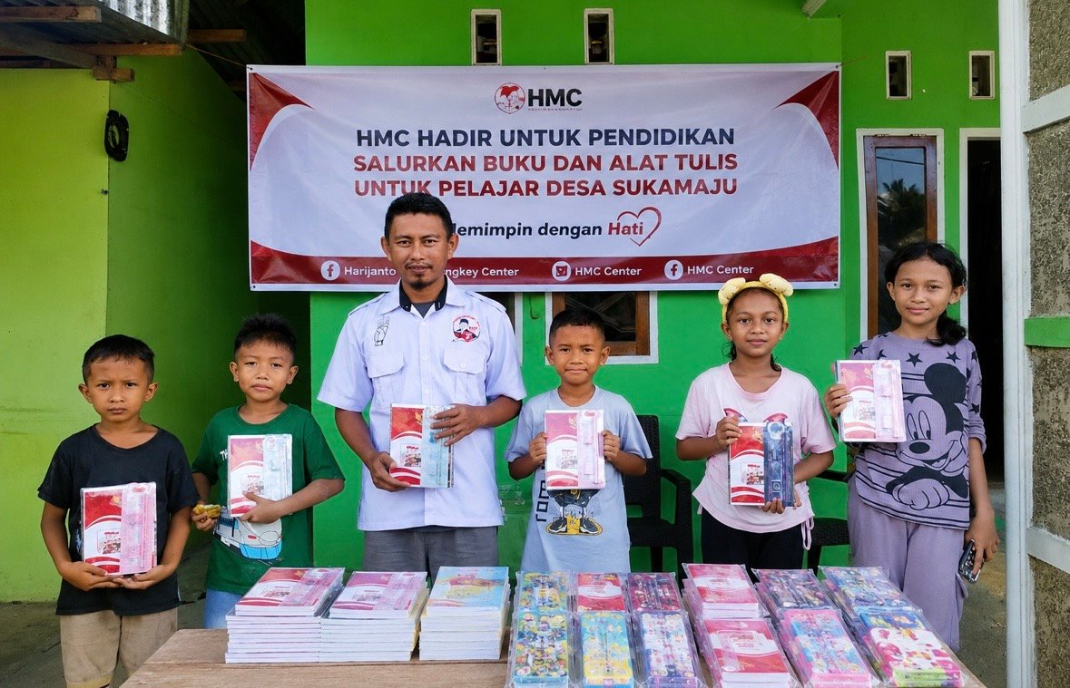 HMC Salurkan Alat Tulis di Boalemo: Pendidikan Investasi Masa Depan